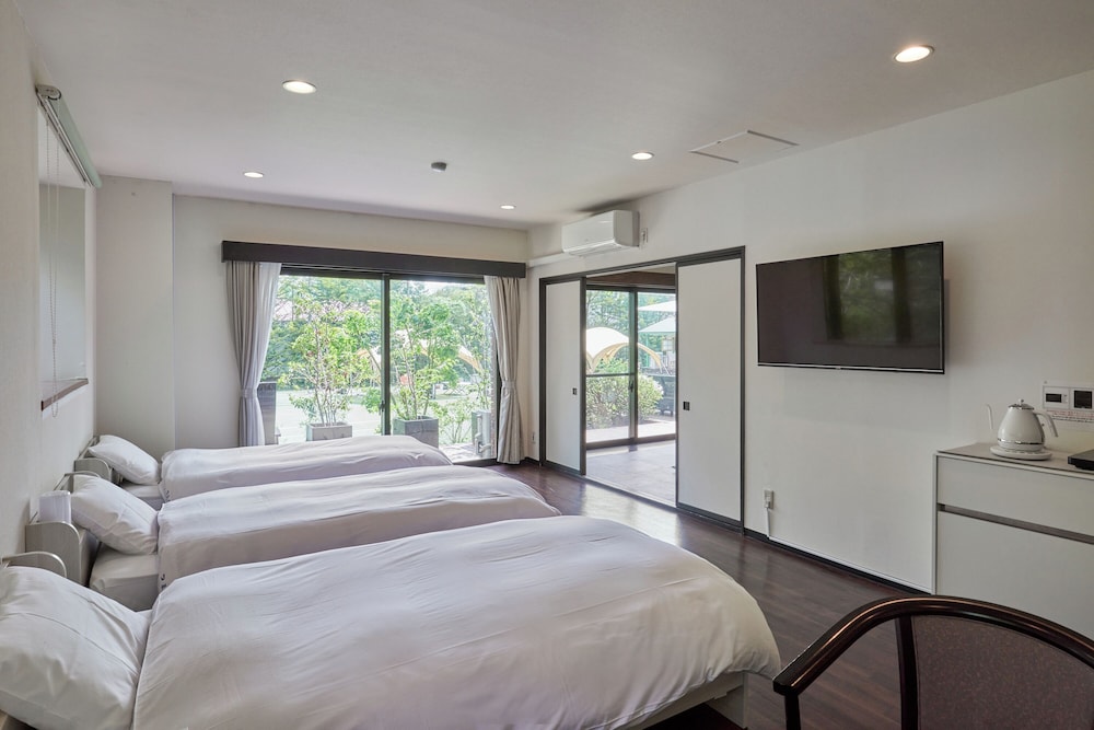 ファミリー スイート 客室1 | いこいヴィラ