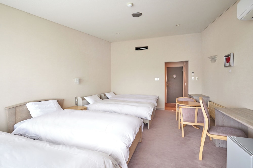 洋室 (4名部屋) 客室2 | いこいヴィラ