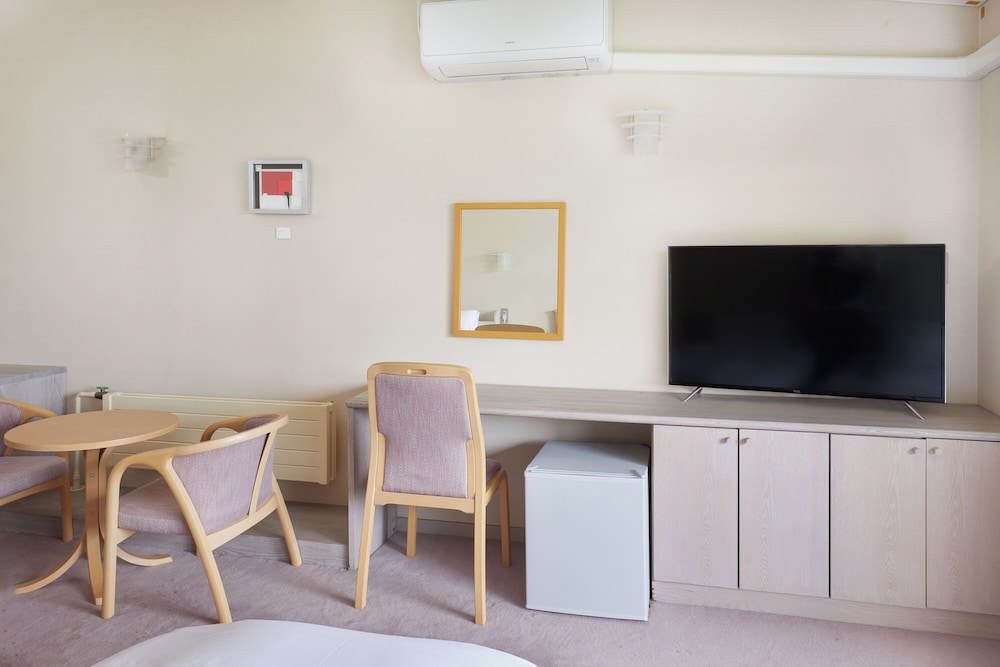 洋室 (4名部屋) テレビ0 | いこいヴィラ