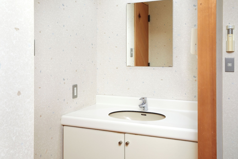 和室10畳 (5名部屋) バスルーム0 | いこいヴィラ