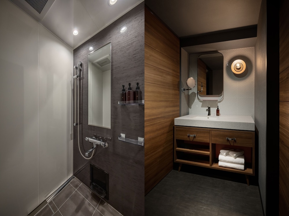 ライブリー ダブルルーム バスルーム1 | THE LIVELY 東京麻布十番(ザ・ライブリー東京麻布十番)