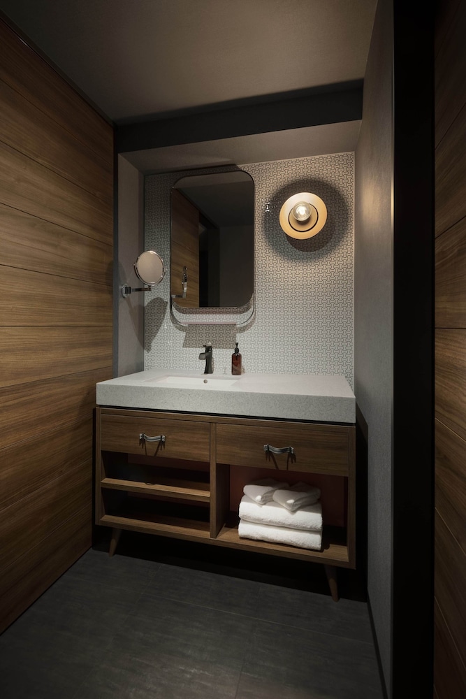 ライブリー ダブルルーム 客室2 | THE LIVELY 東京麻布十番(ザ・ライブリー東京麻布十番)