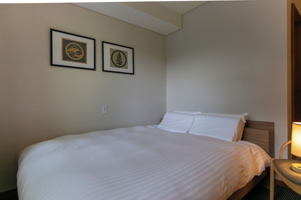 本館スタンダードダブル 禁煙 | FUJIYAMA INN CONIFER