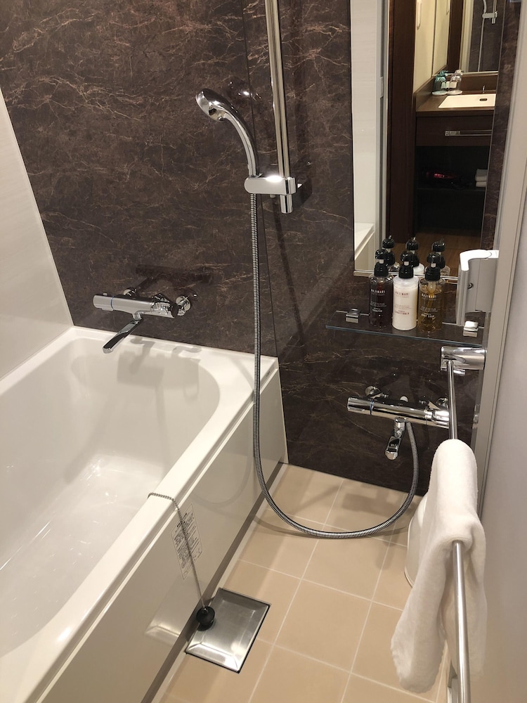 スタンダード ツインルーム 喫煙可 (2) バスルームのシャワー0 | ホテルメルディア大阪肥後橋