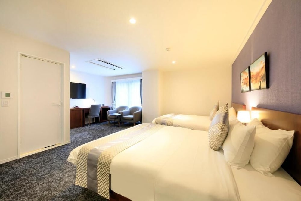 [禁煙] プレミアムツインB 33平米 (140cm幅ベッド1台 + 120cm幅ベッド1台) | ホテル東京トリップ上野 西日暮里