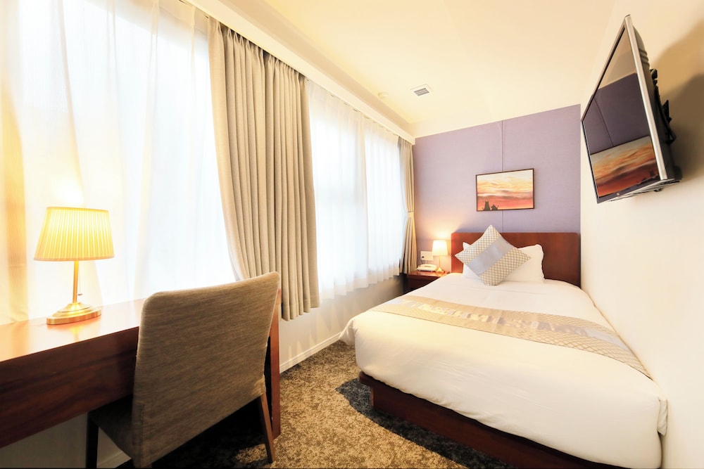 [禁煙] コンパクトセミダブル 10平米 (120cm幅ベッド) 客室2 | ホテル東京トリップ上野 西日暮里