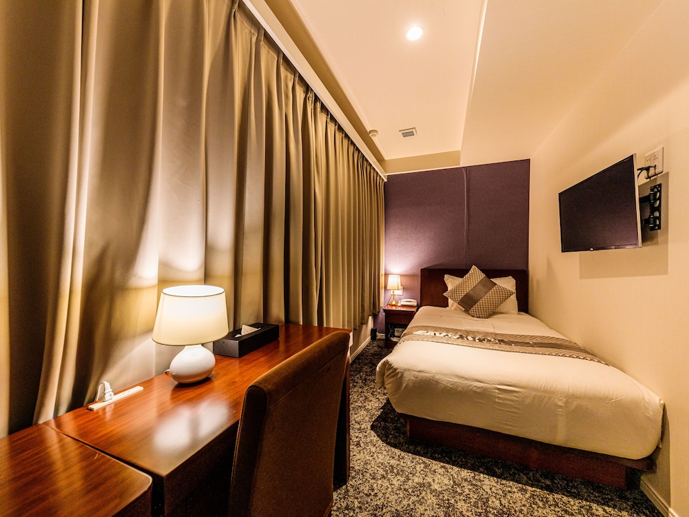 [禁煙] スタンダードセミダブル 15平米 (120cm幅ベッド) 客室1 | ホテル東京トリップ上野 西日暮里