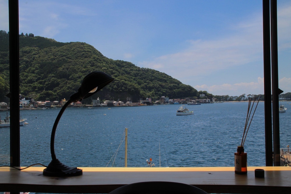 ツインルーム ベイビュー 部屋からの景観0 | タゴール ハーバー ホステル