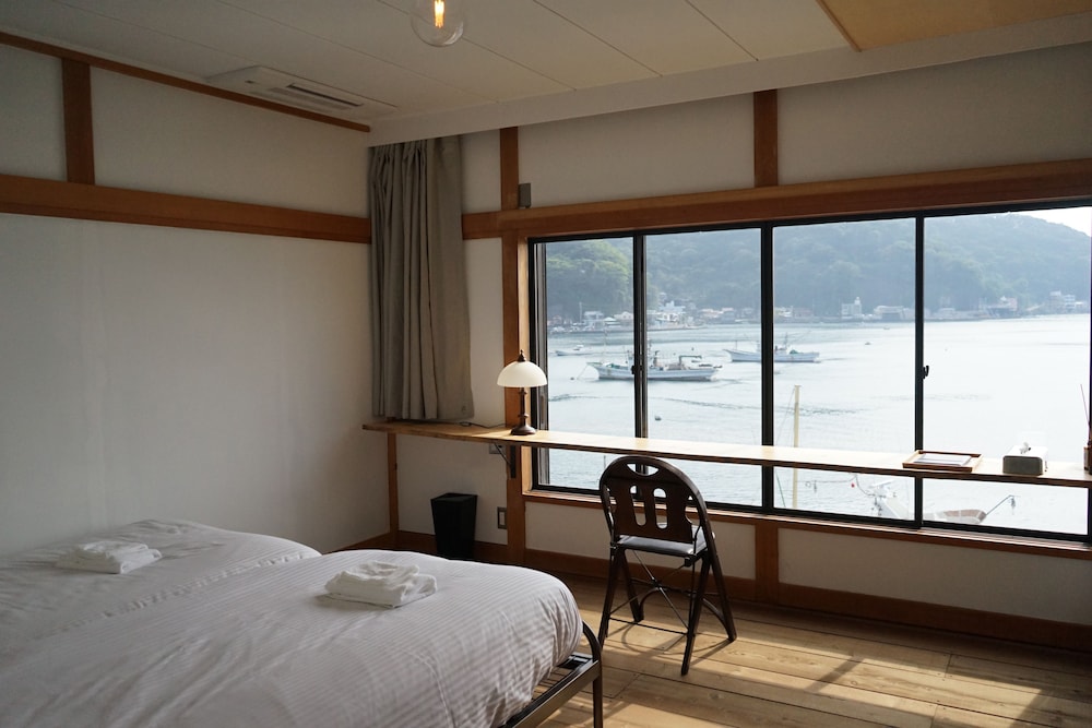 ツインルーム ベイビュー 客室1 | タゴール ハーバー ホステル