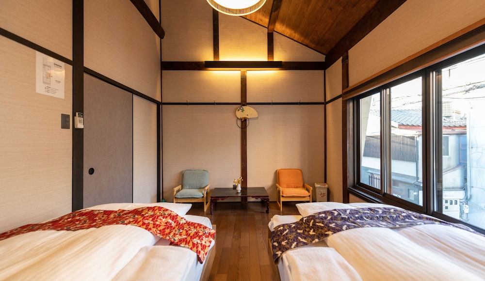 客室1 | 雲町屋 蛸薬師 KumoMachiya Takoyakushi