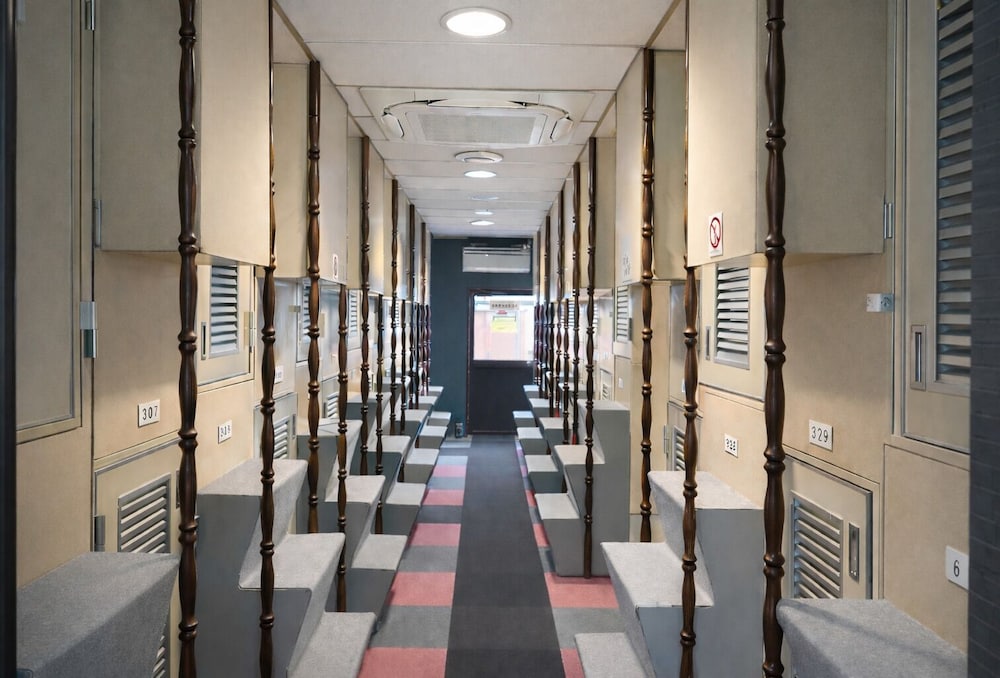 キャビン 男性限定 客室2 | カプセルホテル ブロックルーム