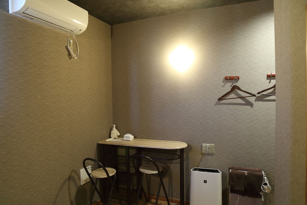 スタンダード ダブルルーム ダブルベッド 1 台 禁煙 客室1 | ホステル コエド