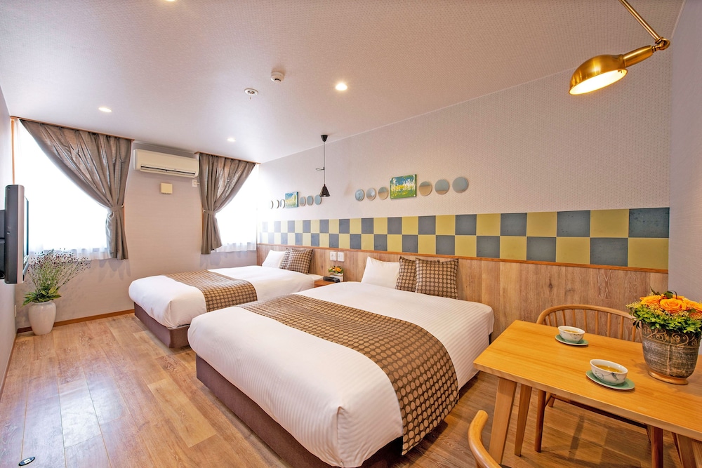 ベーシック ツインルーム クイーンベッド 2 台 | ホテル ていれぎ館