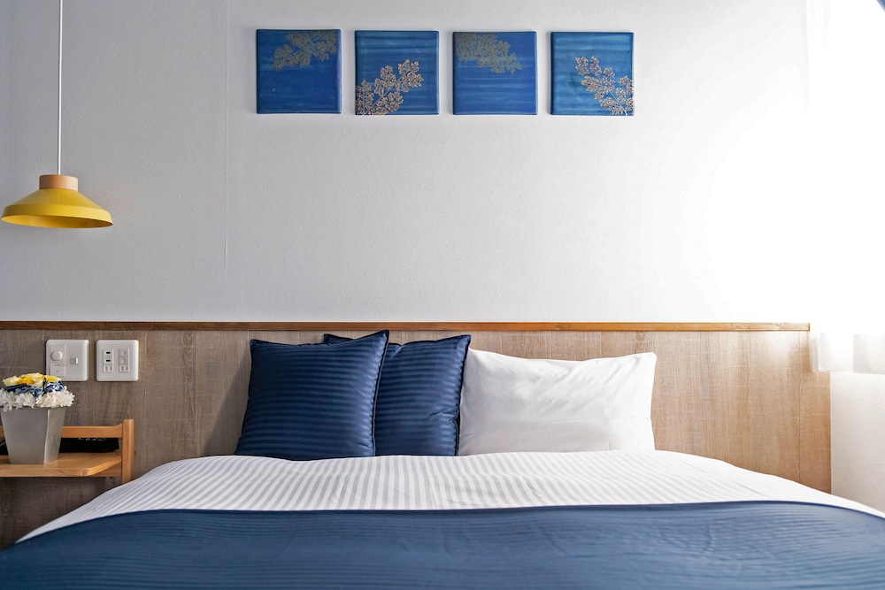 ベーシック ツインルーム クイーンベッド 2 台 客室2 | ホテル ていれぎ館