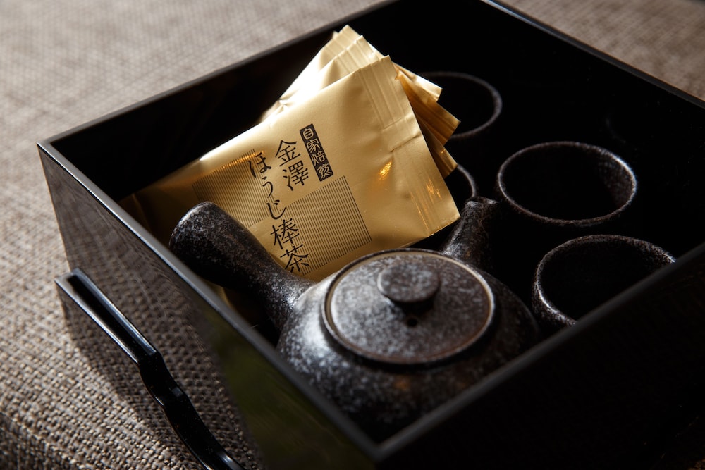 キングツイン 4名 客室の設備とサービス0 | ホテルフォルツァ金沢