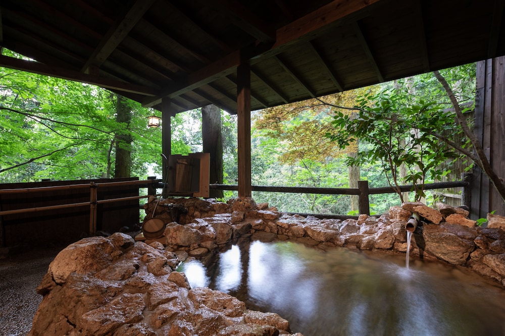 露天風呂付和室B　喫煙可 バスルーム0 | 山荘天水