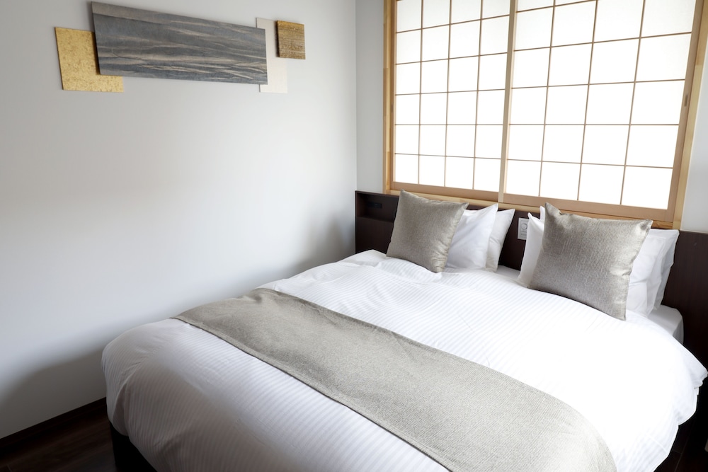 スタンダードクイーンルーム 客室1 | Stay SAKURA Kyoto 朱雀大路