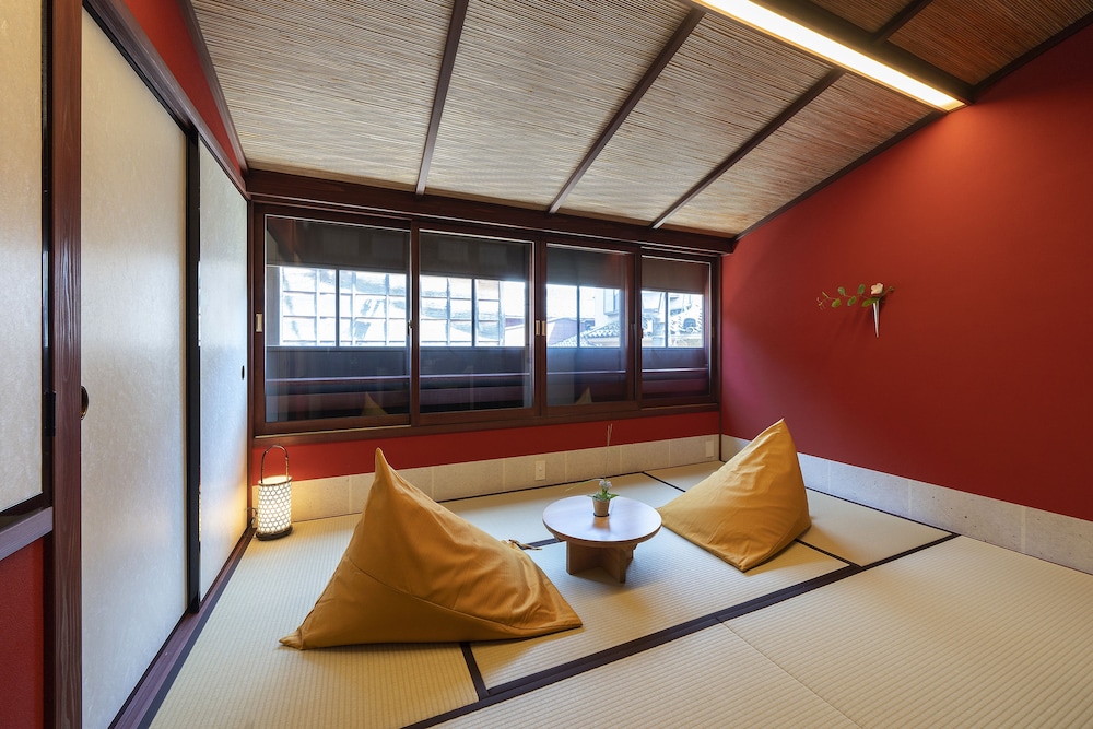 八百 客室2 | 謡町