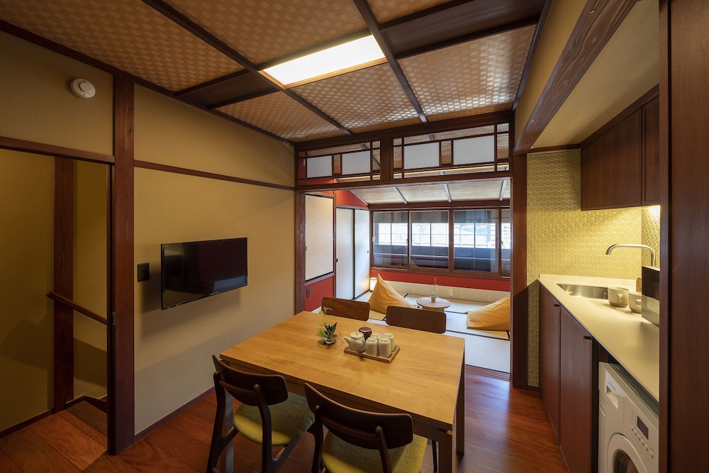 八百 客室1 | 謡町