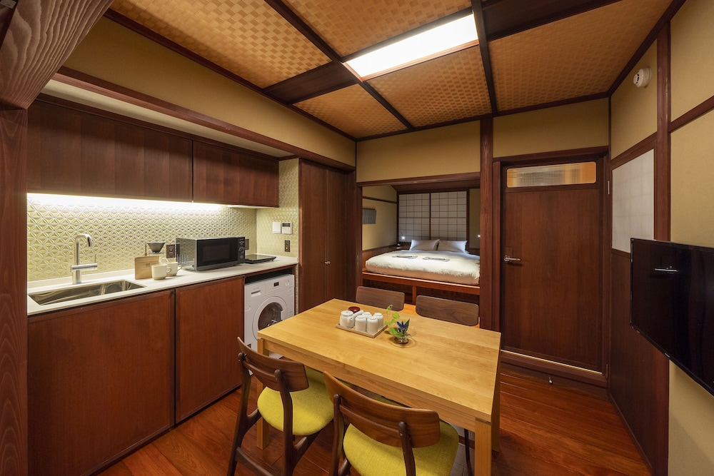 八百 リビング エリア0 | 謡町