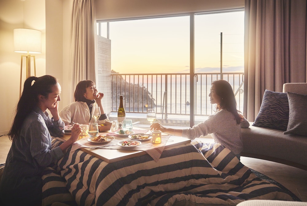 エグゼクティブオーシャンビュースイート(温泉露天付) 禁煙 客室16 | il azzurri