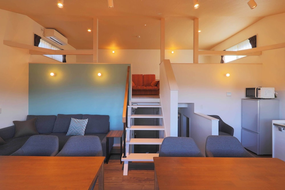 コテージ リビングルーム1 | シルバースプレィ 山中湖