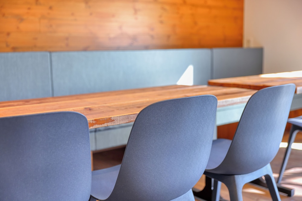 エクスクルーシブ コテージ リビング エリア2 | シルバースプレィ 山中湖