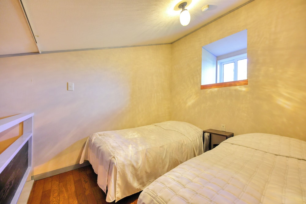 エクスクルーシブ コテージ 客室3 | シルバースプレィ 山中湖