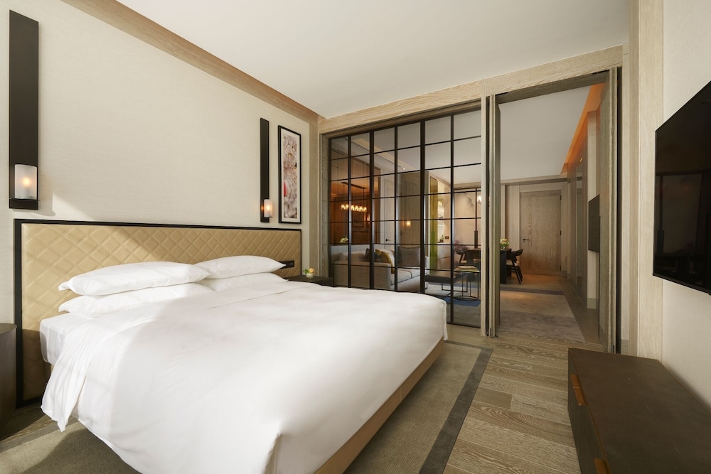 ルーム キングベッド 1 台 | パーク ハイアット ニセコ HANAZONO