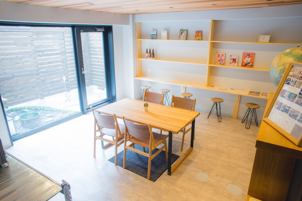 ラウンジ1 | Emblem Apartment Kanazawa ラウンジ1 | Emblem Apartment Kanazawa