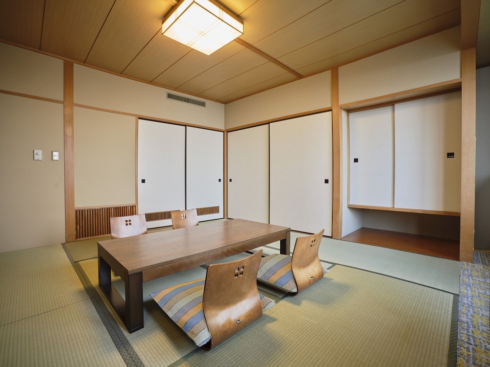 [オーシャンビュー] 和室スタンダード 禁煙 客室1 | 亀の井ホテル 熱海 別館