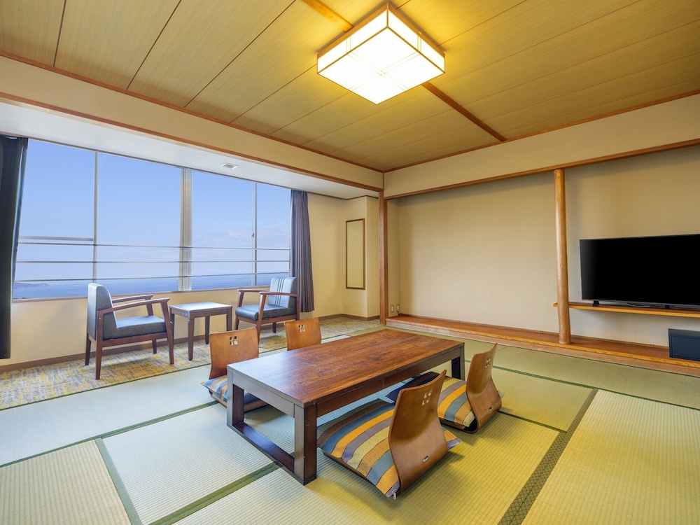 [オーシャンビュー] 和室スーペリア 禁煙 | 亀の井ホテル 熱海 別館