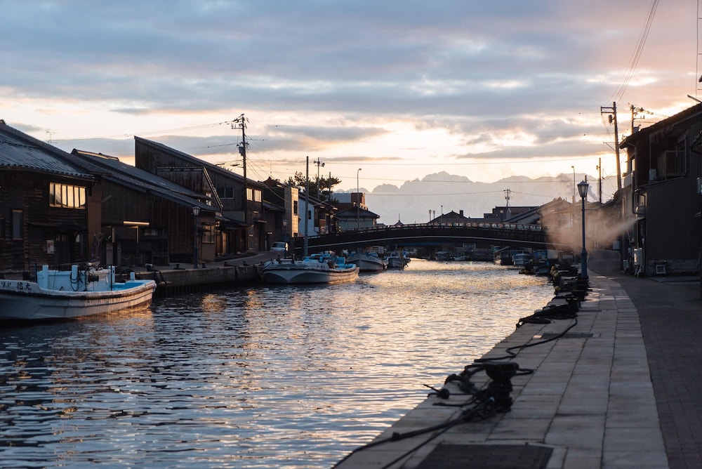 一棟貸し (カモメ) ウォーター ビュー0 | 水辺の民家ホテル カモメとウミネコ