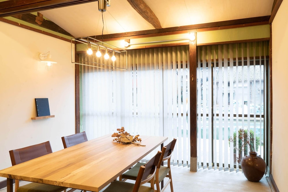 一棟貸し (ウミネコ) | 水辺の民家ホテル カモメとウミネコ