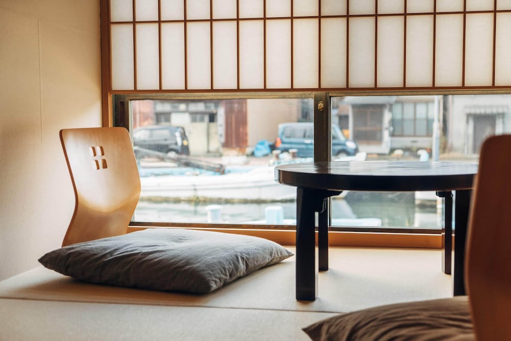 一棟貸し (カモメ) 客室5 | 水辺の民家ホテル カモメとウミネコ