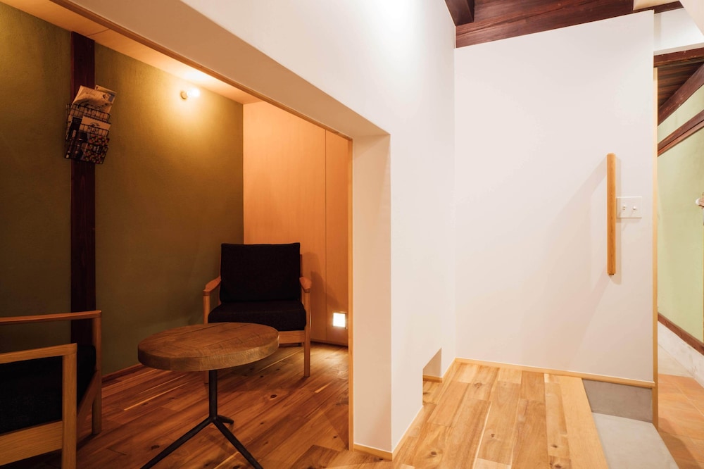 一棟貸し (ウミネコ) 客室2 | 水辺の民家ホテル カモメとウミネコ