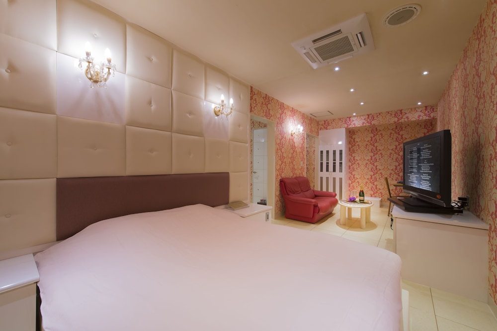 ダブルルーム 客室8 | ホテル リンデン 王子店