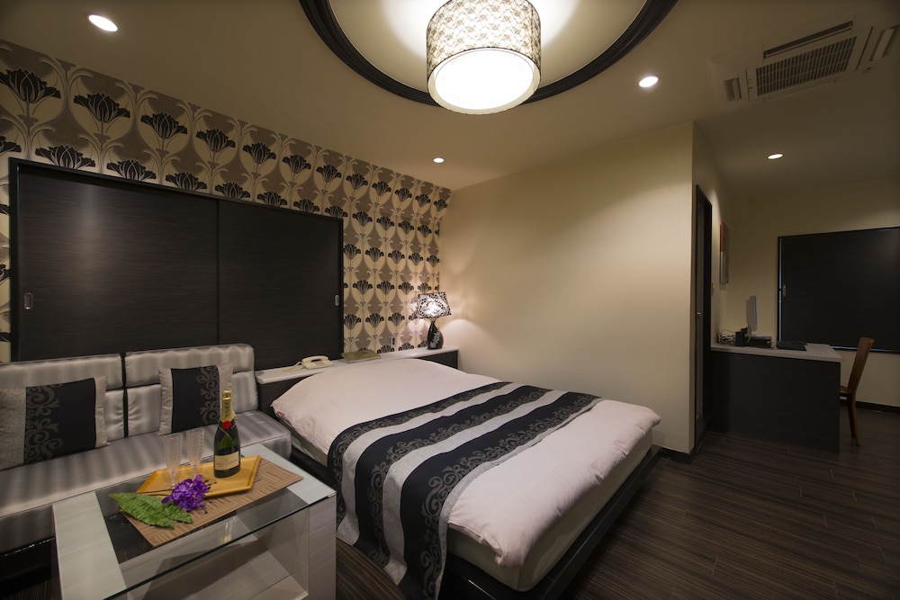 デラックス ダブルルーム 客室8 | ホテル リンデン 王子店