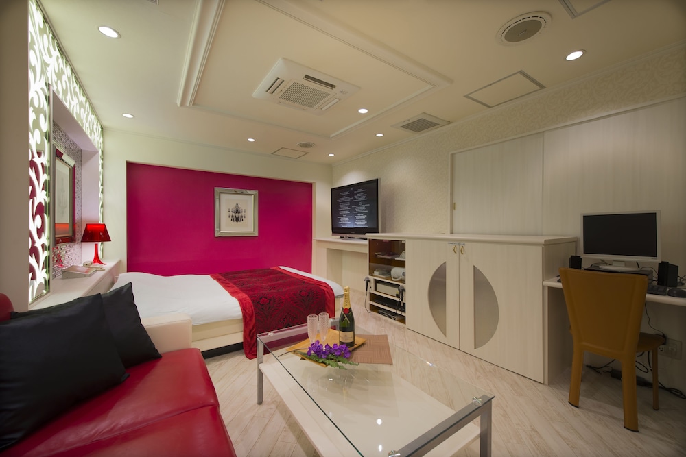 デラックス ダブルルーム 客室5 | ホテル リンデン 王子店