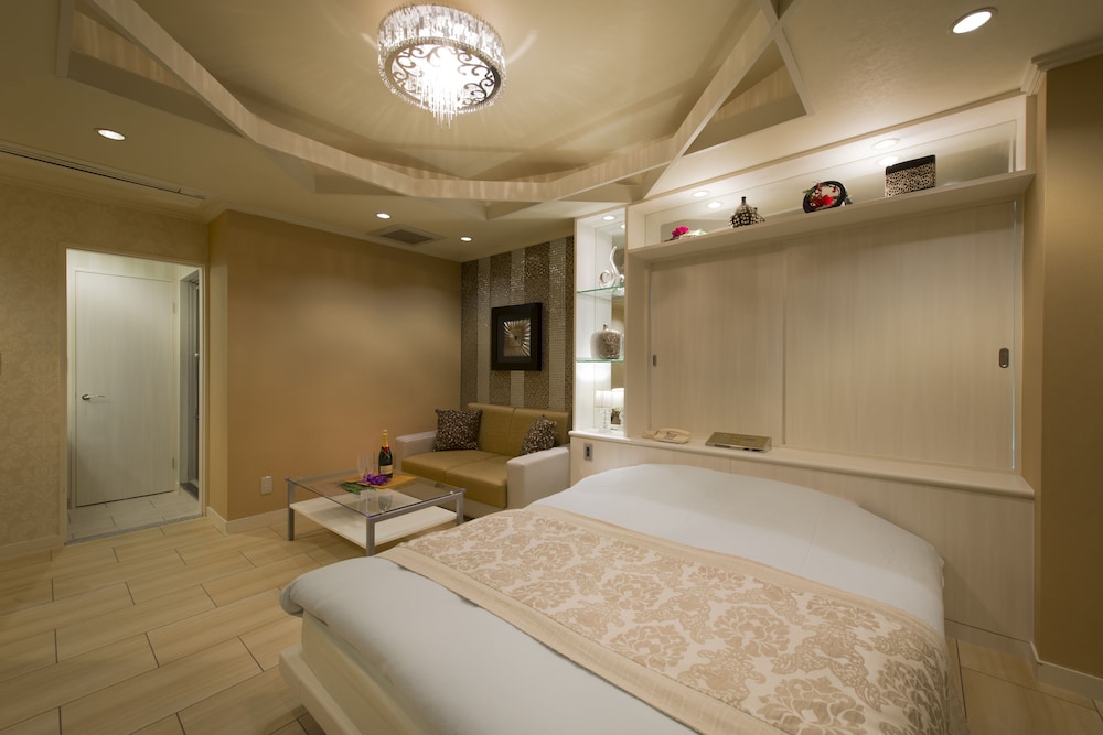 デラックス ダブルルーム 客室3 | ホテル リンデン 王子店