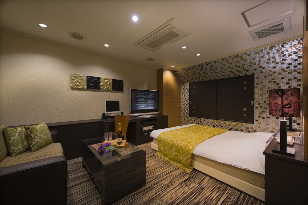 デラックス ダブルルーム 客室7 | ホテル リンデン 王子店