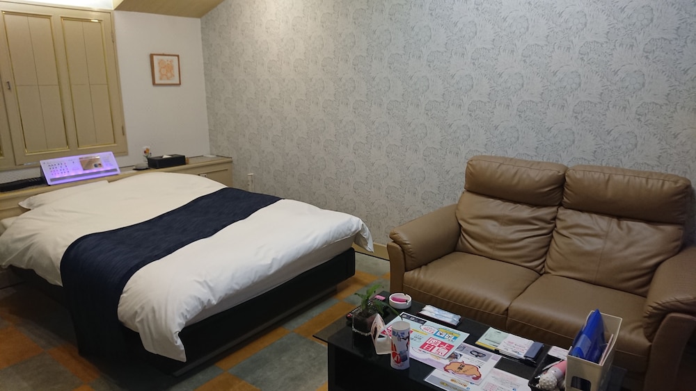 スタンダードダブルルーム 喫煙可 客室1 | ホテルバレンタイン - 大人限定