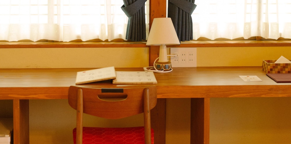 和室 4人部屋 禁煙 共用バスルーム 客室2 | RYOKAN PLUM