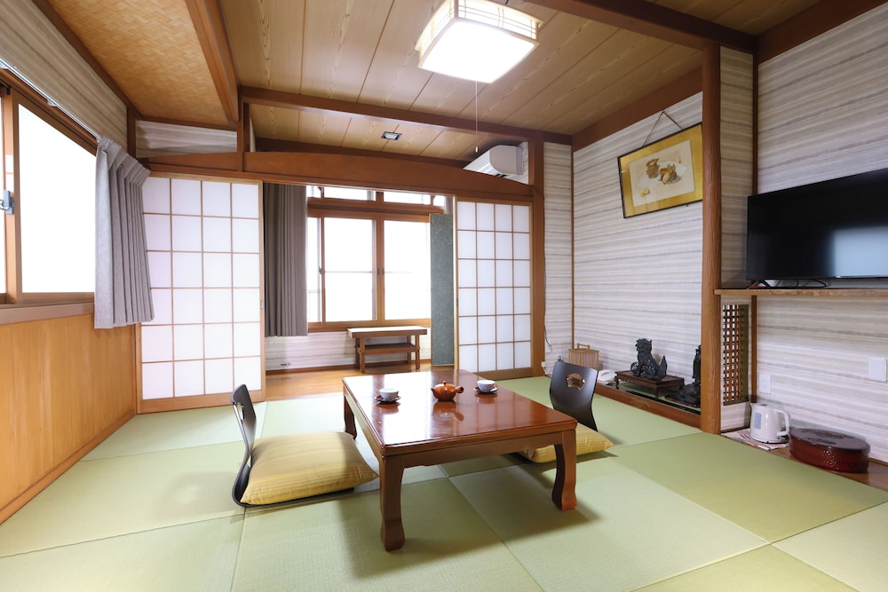 和室 共用バスルーム 客室1 | 渋温泉 いかり屋旅館