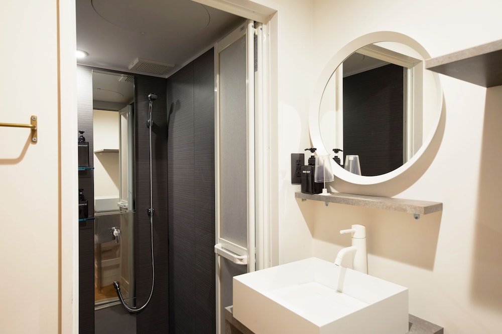 スタンダード ダブルルーム バスルーム2 | HOTEL ORIGO HAKATA - Gion -