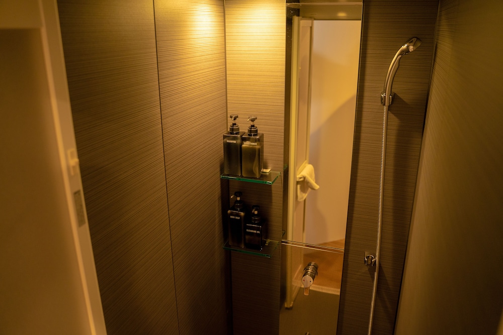 スタンダード ダブルルーム バスルーム3 | HOTEL ORIGO HAKATA - Gion -