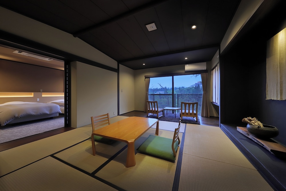 [ジュニアスイート]次の間付和モダンツイン60平米 専用バスルーム | おやど 森の音 - 大人限定