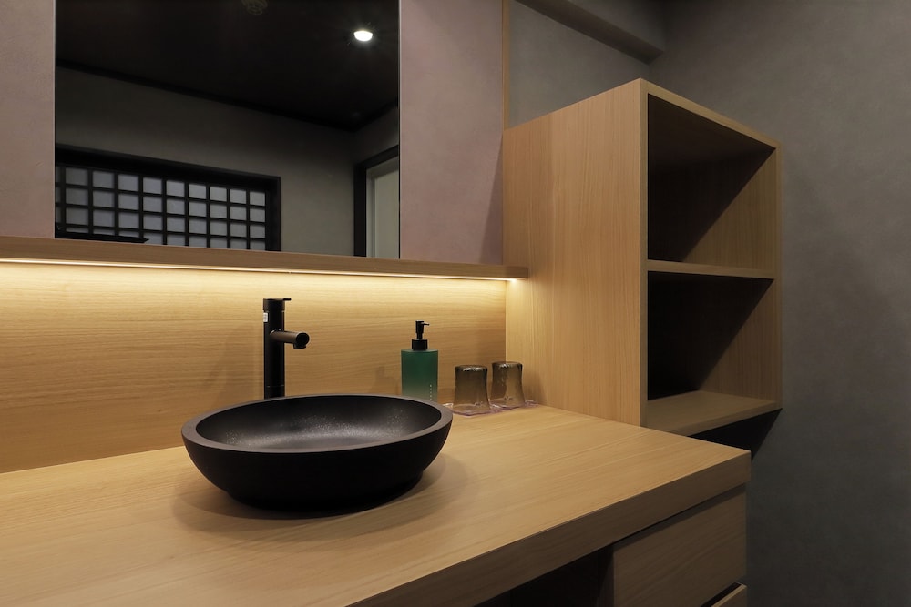 [ジュニアスイート]次の間付和モダンツイン60平米 専用バスルーム 客室5 | おやど 森の音 - 大人限定