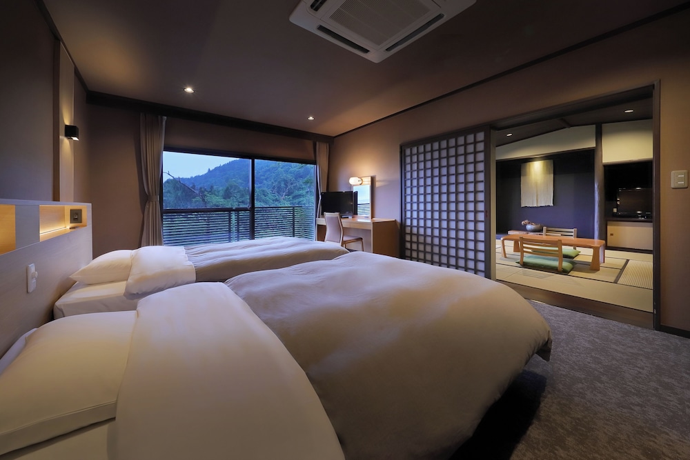 [ジュニアスイート]次の間付和モダンツイン60平米 専用バスルーム 客室3 | おやど 森の音 - 大人限定