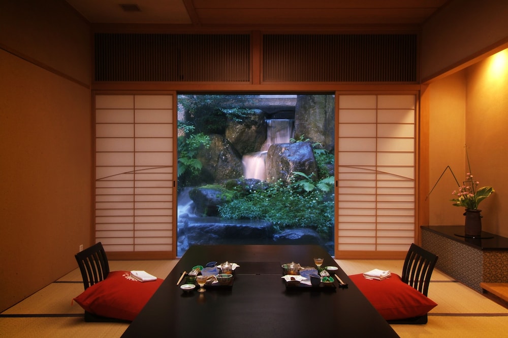 レストラン1 | 日本の宿 古窯 レストラン1 | 日本の宿 古窯